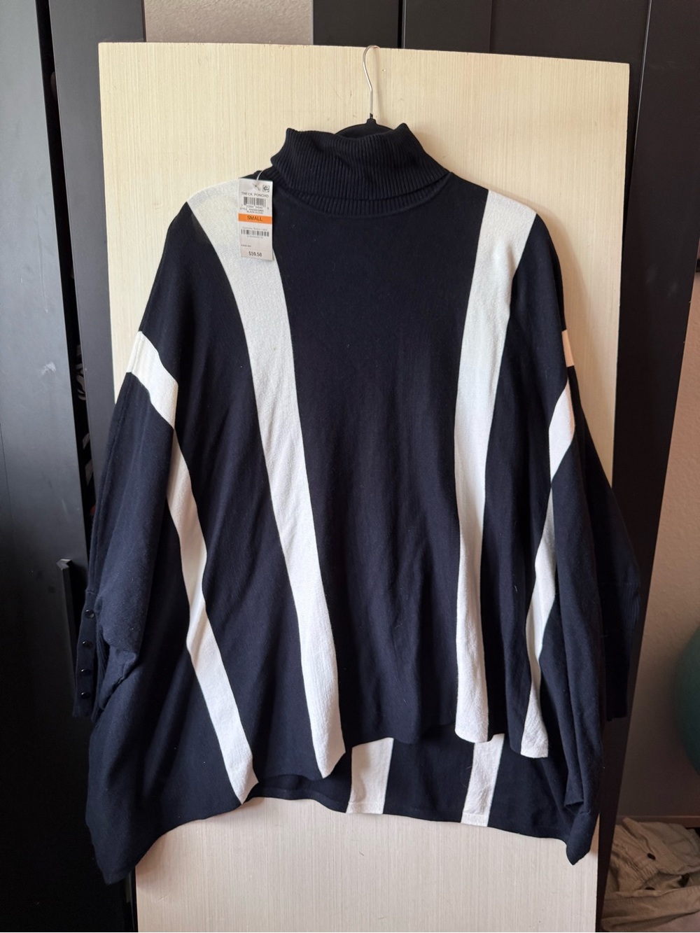 Alfani black and white Poncho